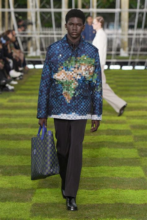 hypebae louis vuitton|Louis Vuitton Shows SS25 at Paris Fashion Week .